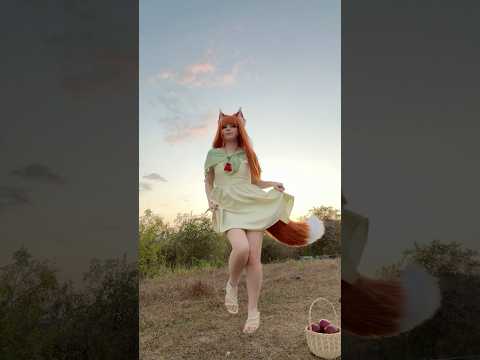 POV: wise wolf Holo show you her dance skills #cosplay #anime #holo