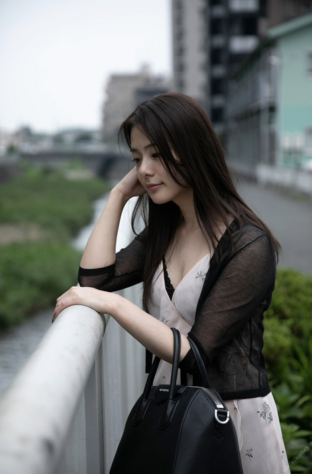 Nene Yoshitaka 吉高宁々, 周刊ポストデジタル写真集 「Love Hotel」 Set.03